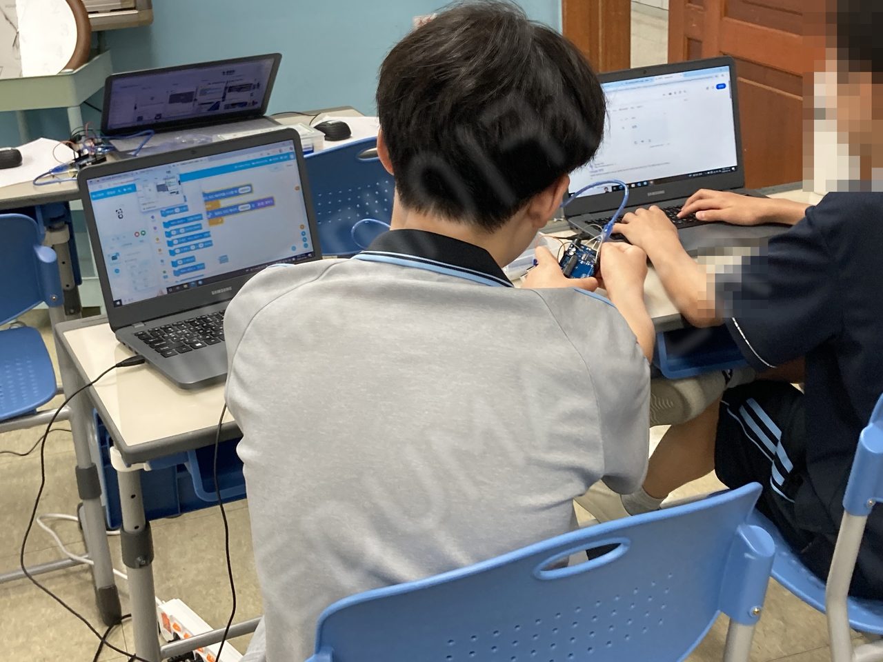아두이노 피지컬 교육 수업 현장 사진 3